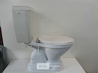 1x toilet pvc deksel + pvc spoelbak - afbeelding 1 van  3