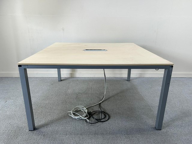 1x vergadertafel/ dubbele werkplaats - afbeelding 1 van  8