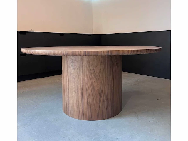 1x walnoot ronde tafel 160cm - afbeelding 3 van  5