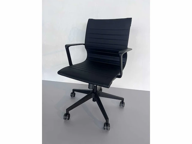 1x zwart design bureaustoel - afbeelding 1 van  4