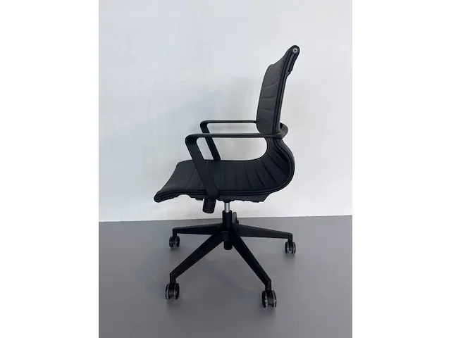 1x zwart design bureaustoel - afbeelding 2 van  4