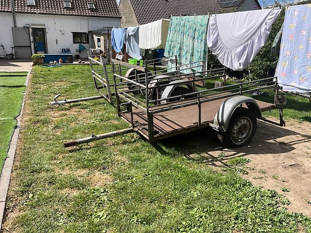 2 aanhangwagens - afbeelding 2 van  5