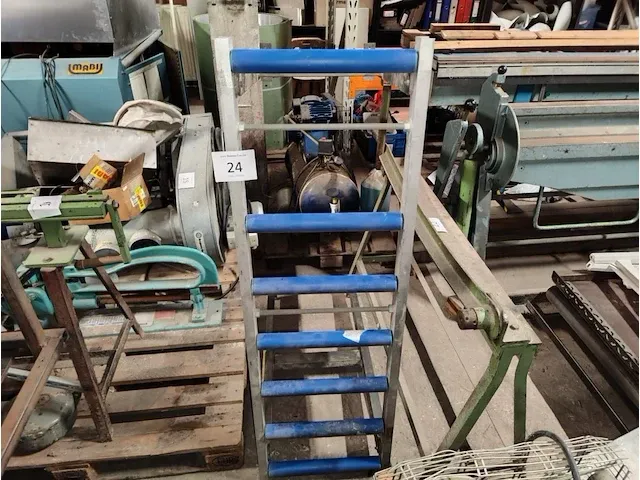 2 aanvoer/afvoertafel - afbeelding 1 van  4
