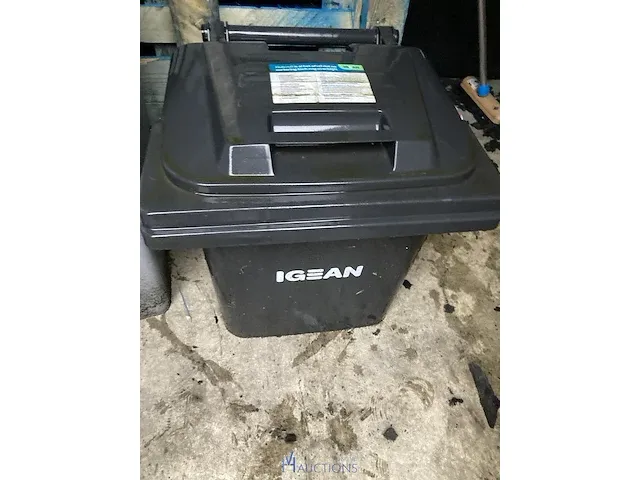 2 afvailcontainers - afbeelding 2 van  4