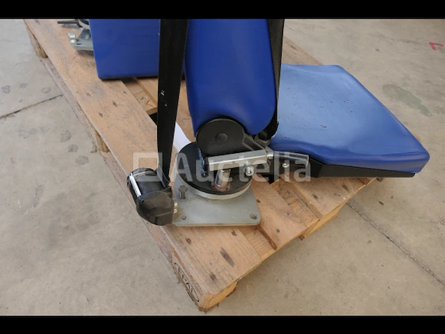 2 ambulance stoelen - afbeelding 4 van  6