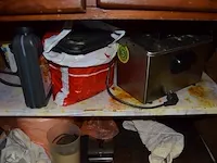 2 antiek kasten 5 deuren 2 laden, strijkijzer calor, kookplaat shg, trapladder 4 treden, enz - afbeelding 7 van  17