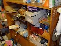 2 antiek kasten 5 deuren 2 laden, strijkijzer calor, kookplaat shg, trapladder 4 treden, enz - afbeelding 14 van  17