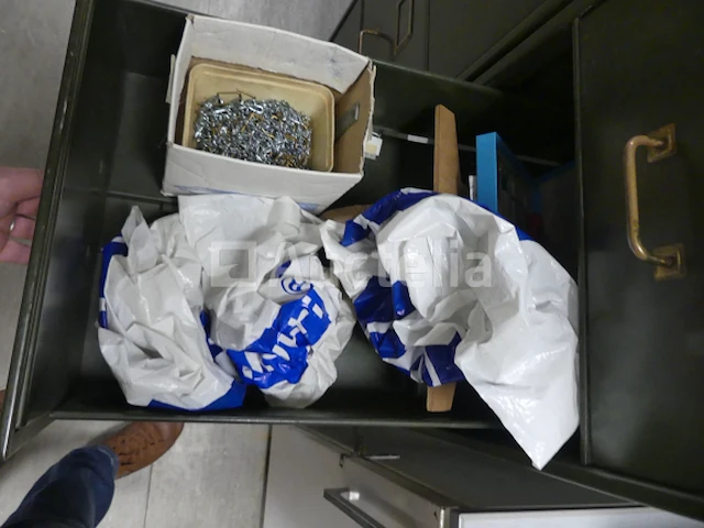 2 archiefkasten met 4 lades - afbeelding 7 van  10