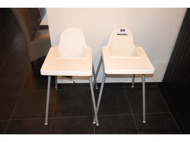 2 babystoelen - afbeelding 1 van  1