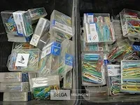 2 bakjes met paperclips - afbeelding 2 van  4