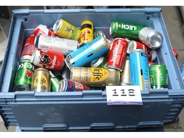 2 bakken blikjes bier, zonder de bakken - afbeelding 1 van  3
