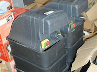 2 bakken met 220v aansluiting - afbeelding 1 van  3