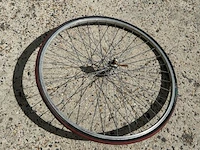2 banden en 4 fietswielen - afbeelding 11 van  13