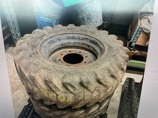 2 banden goodyear - afbeelding 2 van  5