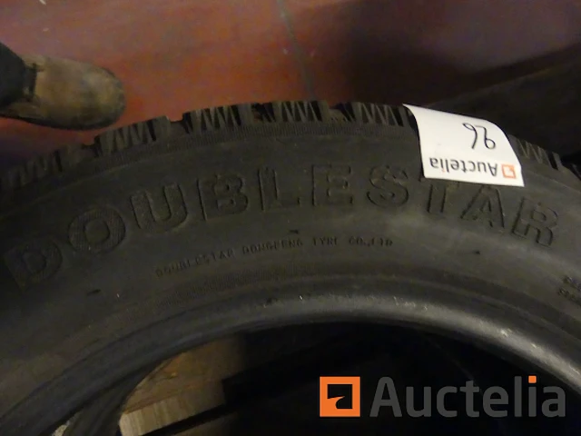2 banden zonder velgen doublestar 215/55 r16 97h (winter) - afbeelding 2 van  6