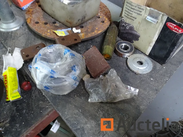 2 bandenlichters, velgenverwijderaars, 3 bandenrekken - afbeelding 6 van  16