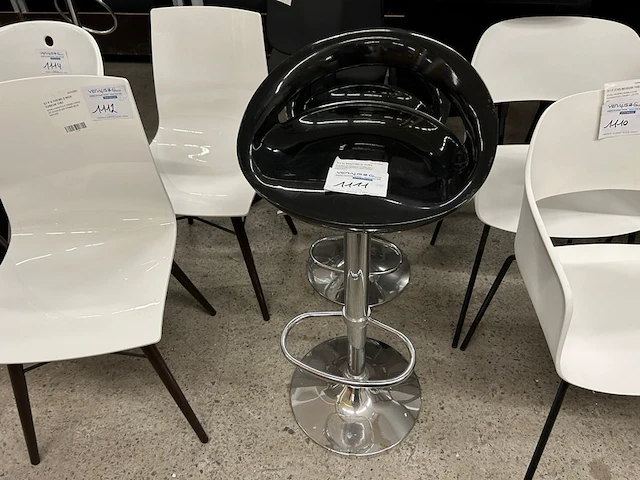 2 barkrukken - afbeelding 1 van  5