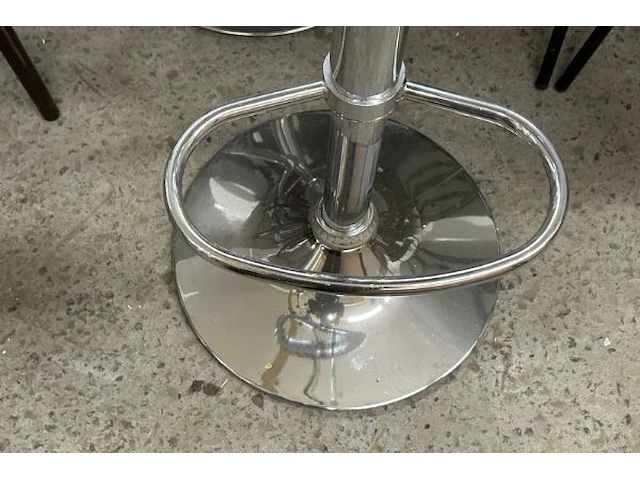 2 barkrukken - afbeelding 4 van  5