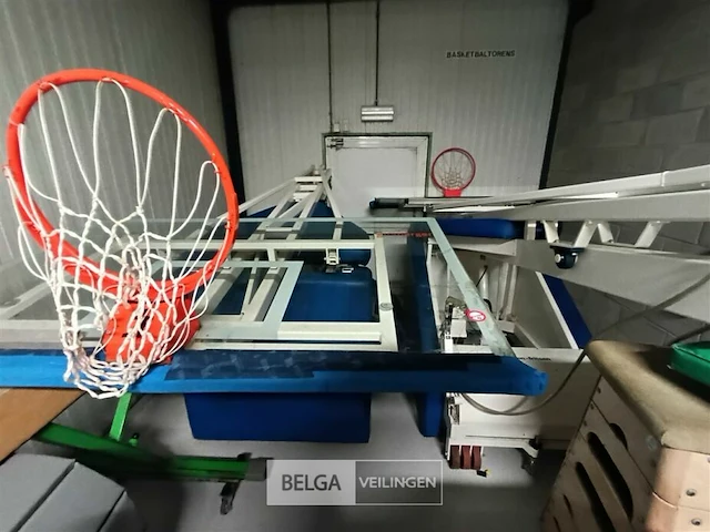 2 basketbaltorens sporthal de deuster - afbeelding 1 van  10