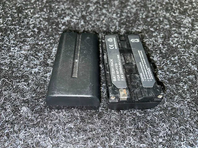 2 batterijen - afbeelding 1 van  2