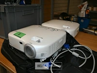 2 beamers nec model vt 575 - afbeelding 1 van  5