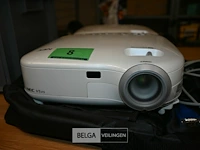 2 beamers nec model vt 575 - afbeelding 2 van  5
