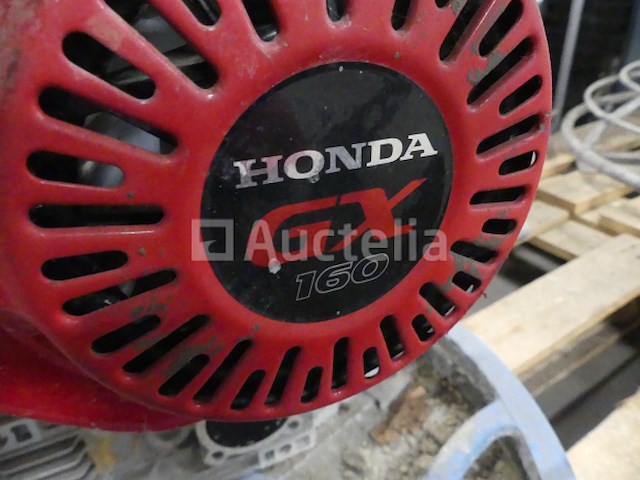 2 betonnen helikopters - afbeelding 7 van  9