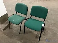2 bijzetstoelen in groene kleur - afbeelding 1 van  2