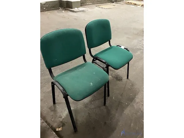 2 bijzetstoelen in groene kleur - afbeelding 2 van  2