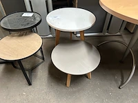 2 bijzettafeltjes - afbeelding 1 van  2