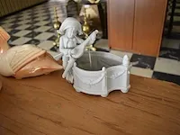 2 biscuit beeldjes met bloempotje - afbeelding 6 van  6