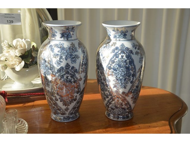 2 bloemstukken onder stolp, 2 porseleinen vazen, glazen drinkset met karaf - afbeelding 7 van  9