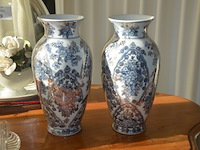 2 bloemstukken onder stolp, 2 porseleinen vazen, glazen drinkset met karaf - afbeelding 7 van  9