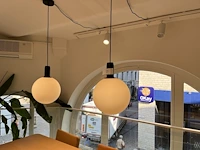 2 bolvormige hanglampen - afbeelding 1 van  7