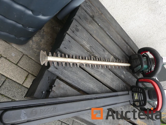 2 bosch elektrische heg frezen - afbeelding 4 van  7