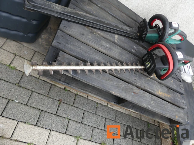 2 bosch elektrische heg frezen - afbeelding 5 van  7