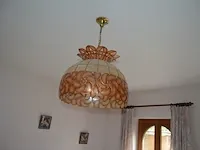 2 bronkleurige luster 12 lichtpunten, 2 goudkleurige lusters glazen kapjes 6 lichtpunten, ronde luster 1 lichtpunt, goudkleurige luster 5 lichtpunten glazen kapjes - afbeelding 6 van  12