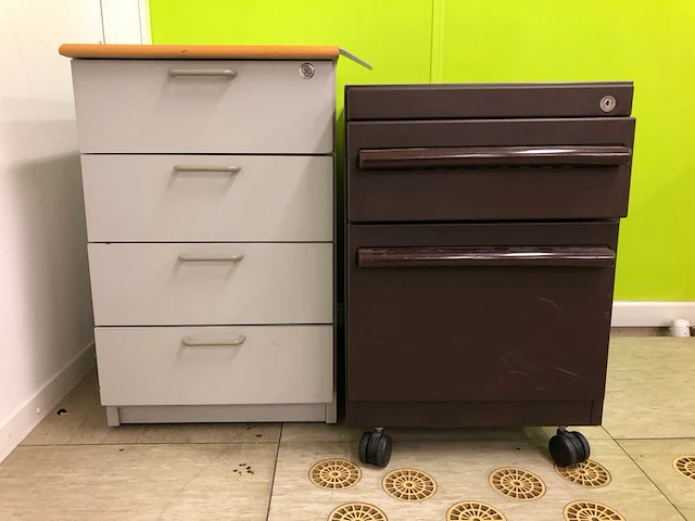 2 bureaukastjes - afbeelding 1 van  3