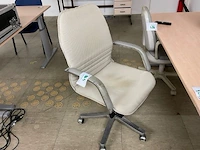 2 bureaus, 2 bureaustoelen - afbeelding 4 van  5