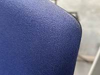 2 bureaus, 2 stoelen, 1 kast - afbeelding 9 van  13