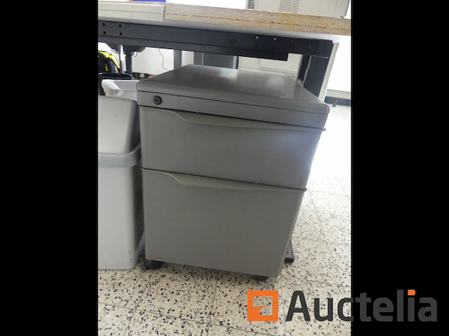 2 bureaus, 3 lades en 2 stoelen - afbeelding 2 van  12