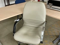 2 bureaus, 3 stoelen - afbeelding 4 van  5