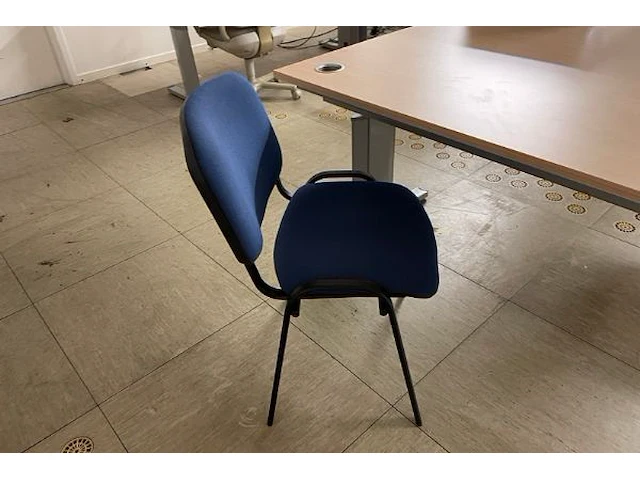 2 bureaus, 3 stoelen - afbeelding 5 van  5