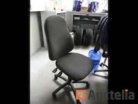2 bureaus en accessoires - afbeelding 2 van  9