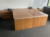 2 bureaus en schuifdeurkast - afbeelding 1 van  8