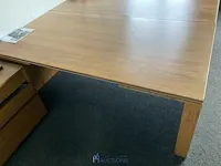2 bureaus en schuifdeurkast - afbeelding 3 van  8