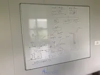 2 bureaus en schuifdeurkast - afbeelding 7 van  8