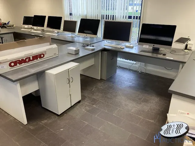 2 bureaus - afbeelding 1 van  5