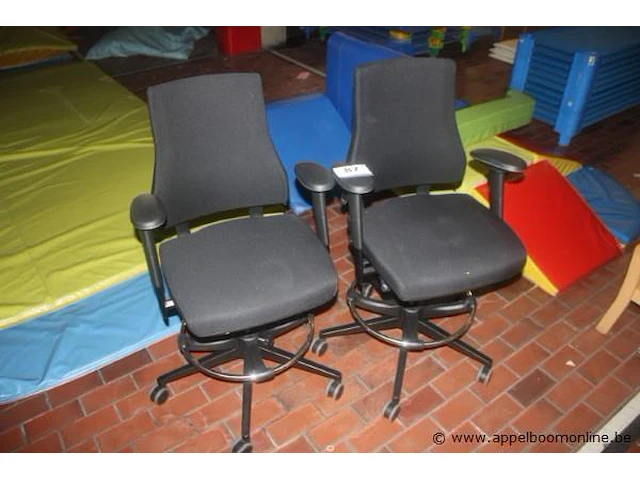 2 bureaustoelen - afbeelding 1 van  1