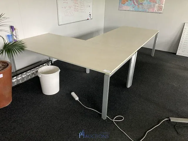 2 bureautafels - afbeelding 1 van  3